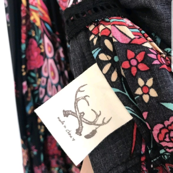 Dress - Picture 5 of 7